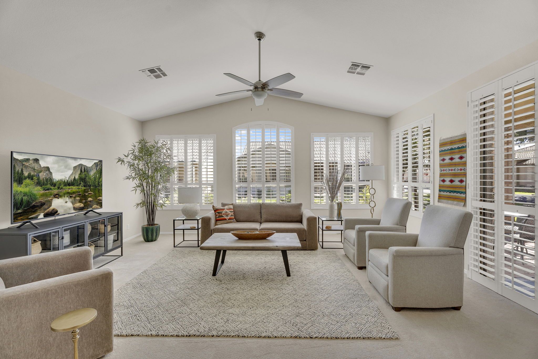 Welcome to Your Oakwood Country Club Retreat